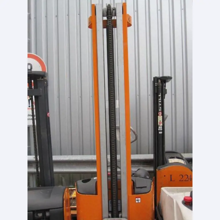 Gepflegte Flurförderfahrzeuge-5